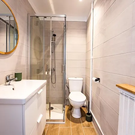Studio Moderne Refait A Neuf Avec Balcon Valence (Drome)