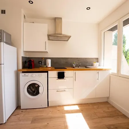 Studio Moderne Refait A Neuf Avec Balcon Valence (Drome)